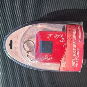 Smartparts Red Digital Picture Viewer Keychain